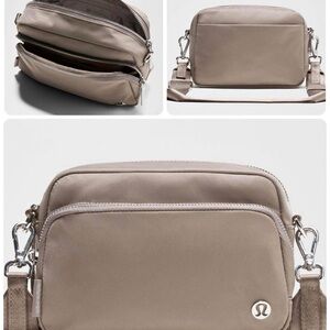 lululemon athletica Taupe women's Messenger 2L Bag